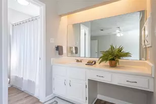 17602 Heritage Bay Dr, Webster, TX 77598 - Photo 13