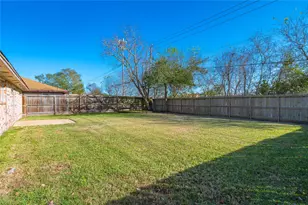 17602 Heritage Bay Dr, Webster, TX 77598 - Photo 23