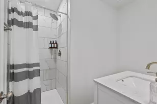 913 Bluewater Hwy, Surfside Beach, TX 77541 - Photo 25