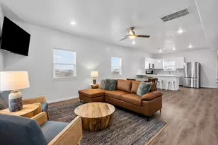 913 Bluewater Hwy, Surfside Beach, TX 77541 - Photo 17