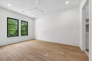316 W 30th St, Houston, TX 77018 - Photo 23