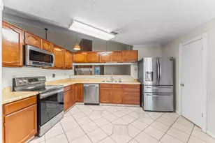 6310 Rustygate Dr, Spring, TX 77373 - Photo 9