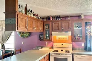 82 Swallow Dr, Palacios, TX 77465 - Photo 5