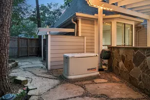 4 E Eden Elm Cir, The Woodlands, TX 77381 - Photo 35