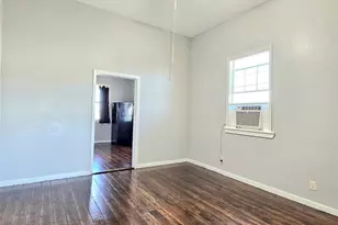 4226 Winnie St, Galveston, TX 77550 - Photo 3