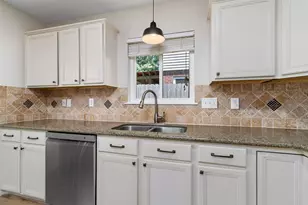 2918 Abbey Field Dr, Pearland, TX 77584 - Photo 9