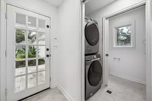 10103 Pine Forest Rd, Houston, TX 77042 - Photo 31