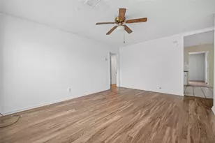 6705 Thornwall St, Houston, TX 77092 - Photo 9
