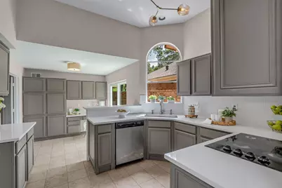22 Cedar Chase Place, The Woodlands, TX 77381 - Photo 17