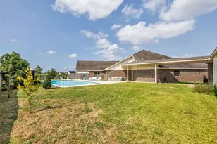 6746 Conroe Cir, Manvel, TX 77578 - Photo 23