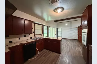 8806 Glenloch Drive, Houston, TX 77061 - Photo 7