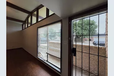 8806 Glenloch Drive, Houston, TX 77061 - Photo 21
