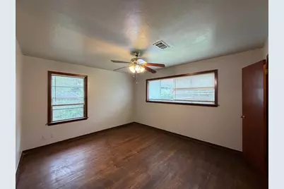 8806 Glenloch Drive, Houston, TX 77061 - Photo 15