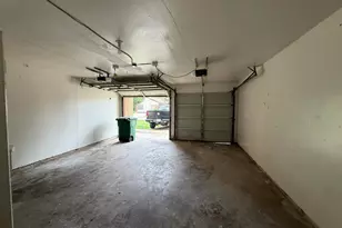 8806 Glenloch Dr, Houston, TX 77061 - Photo 25