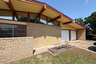 8806 Glenloch Dr, Houston, TX 77061 - Photo 37