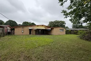 8806 Glenloch Dr, Houston, TX 77061 - Photo 41