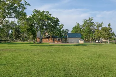 108 Otter Trail, Lake Jackson, TX 77566 - Photo 45