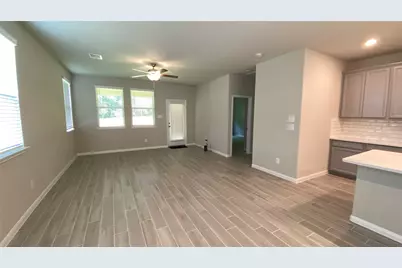 7059 Silverleaf Oak Street, Conroe, TX 77304 - Photo 9