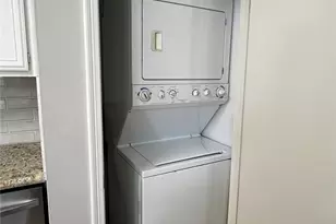 16130 Seahorse Dr, Houston, TX 77062 - Photo 25