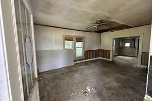 1512 4th St, Brownwood, TX 76801 - Photo 3