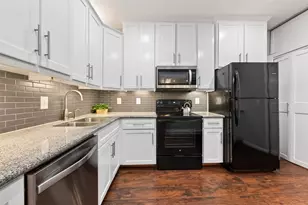 2100 Tanglewilde St, Houston, TX 77063 - Photo 9