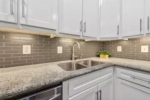 2100 Tanglewilde St, Houston, TX 77063 - Photo 15