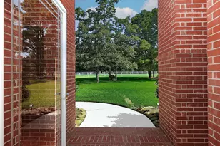 15569 Zoe Loop Dr, Montgomery, TX 77316 - Photo 5