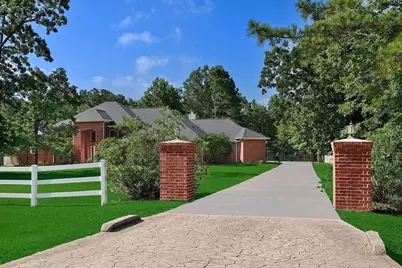 15569 Zoe Loop Drive, Montgomery, TX 77316 - Photo 1