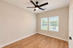 2413 Chew St, Houston, TX 77020 - Photo 7