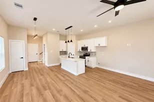 2413 Chew St, Houston, TX 77020 - Photo 3
