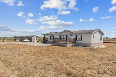 183 Altamira Avenue, Elgin, TX 78621 - Photo 3