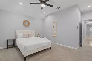 5202 Northridge Dr, Houston, TX 77033 - Photo 23