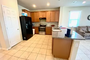 13922 Kenswick Key Ln, Houston, TX 77047 - Photo 5