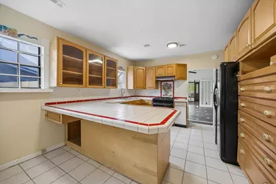 1120 E 7th 1/2 Street, Houston, TX 77009 - Photo 9