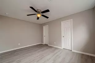 8619 Valley Meadow Dr, Houston, TX 77078 - Photo 29
