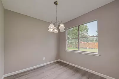 8619 Valley Meadow Drive, Houston, TX 77078 - Photo 23