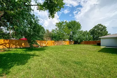 8619 Valley Meadow Drive, Houston, TX 77078 - Photo 39