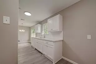 8619 Valley Meadow Dr, Houston, TX 77078 - Photo 19