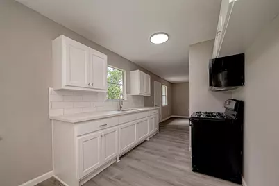 8619 Valley Meadow Drive, Houston, TX 77078 - Photo 21