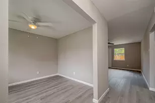 8619 Valley Meadow Dr, Houston, TX 77078 - Photo 13