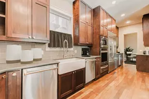 2219 Columbia St, Houston, TX 77008 - Photo 13