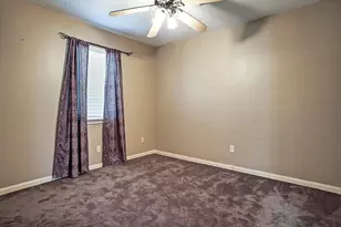 1807 Saxony Ln, Houston, TX 77058 - Photo 5