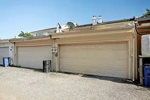 1807 Saxony Ln, Houston, TX 77058 - Photo 9