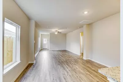 8206 Blooming Meadow Lane, Houston, TX 77016 - Photo 5