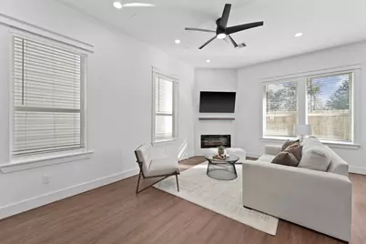 6128 Endeavor Heights Road, Houston, TX 77091 - Photo 9