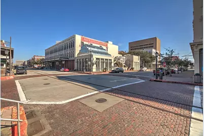 2206 Strand #203, Galveston, TX 77550 - Photo 37