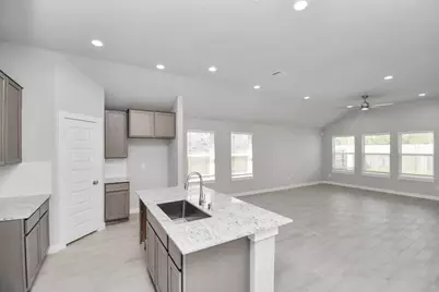 11815 Royal Willow Lane, Houston, TX 77066 - Photo 9