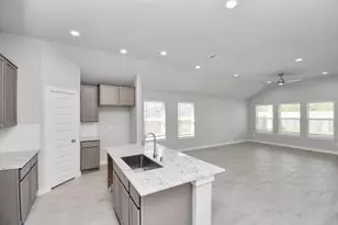 11815 Royal Willow Ln, Houston, TX 77066 - Photo 9