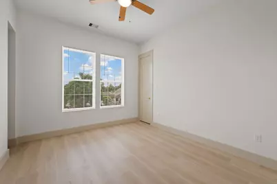 721 Doverside Street, Houston, TX 77022 - Photo 19