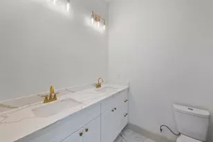 721 Doverside St, Houston, TX 77022 - Photo 17